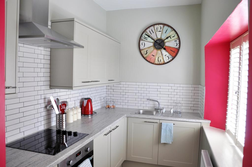 Bove Town House Apartments Glastonbury Room photo